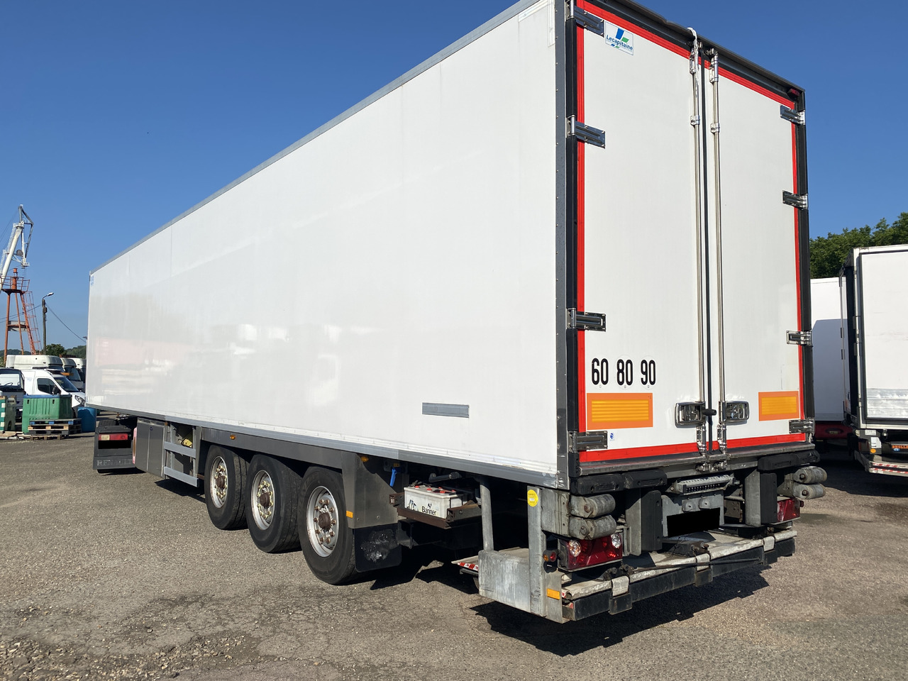 FRUEHAUF frigo - Semi-trailer berpendingin: gambar 4 FRUEHAUF frigo - Semi-trailer berpendingin: gambar 4