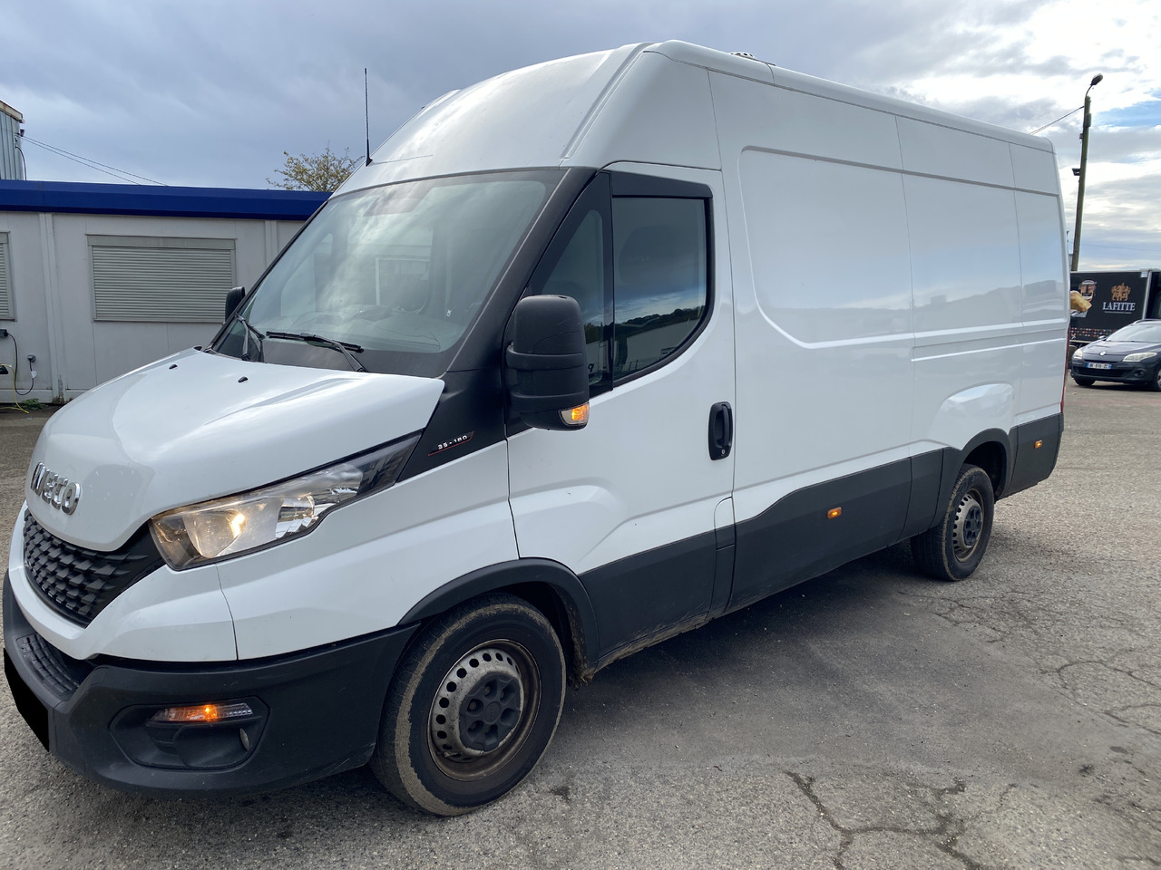 IVECO DAILY 35S18 - Van panel: gambar 1 IVECO DAILY 35S18 - Van panel: gambar 1