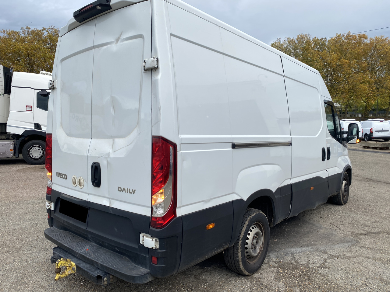 IVECO DAILY 35S18 - Van panel: gambar 3 IVECO DAILY 35S18 - Van panel: gambar 3