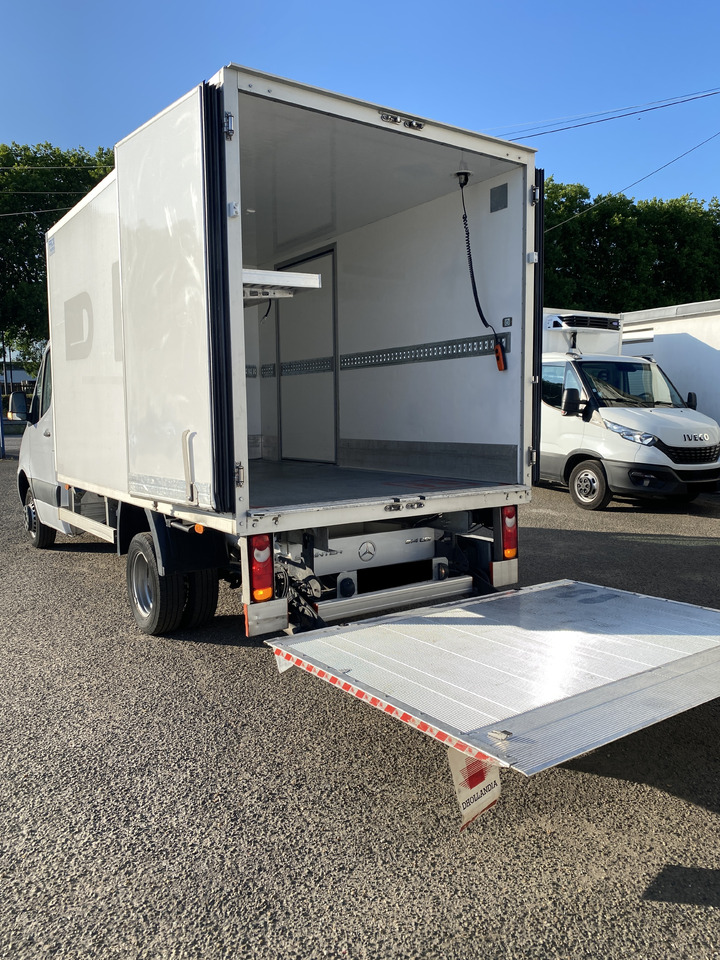 Mercedes Sprinter - Van berpendingin: gambar 4 Mercedes Sprinter - Van berpendingin: gambar 4