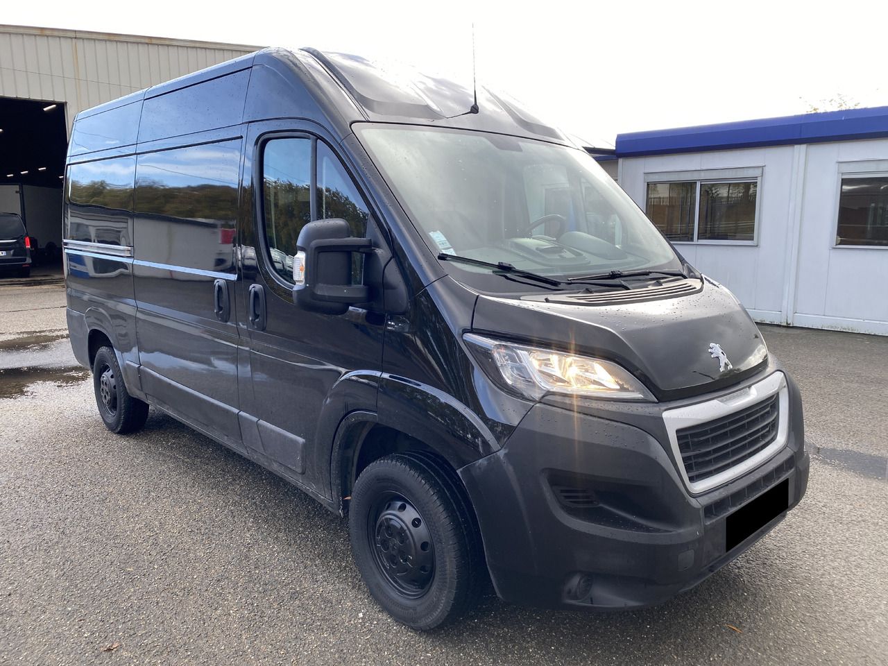 PEUGEOT Boxer Fourgon - Van kecil: gambar 1 PEUGEOT Boxer Fourgon - Van kecil: gambar 1