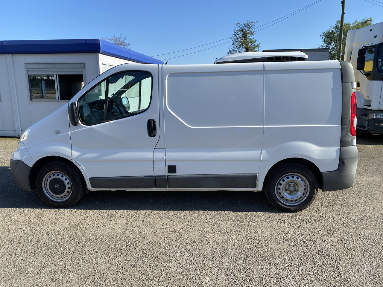 RENAULT trafic frigo - Van berpendingin: gambar 4 RENAULT trafic frigo - Van berpendingin: gambar 4
