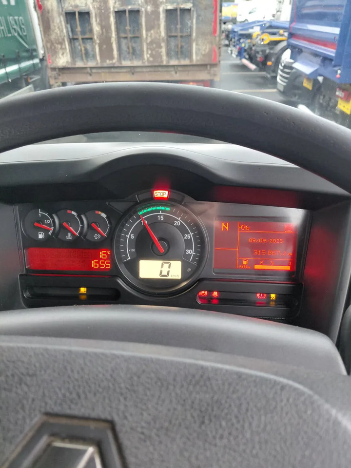 2016 Renault D18 Curtainsider - Truk dengan terpal samping: gambar 3 2016 Renault D18 Curtainsider - Truk dengan terpal samping: gambar 3