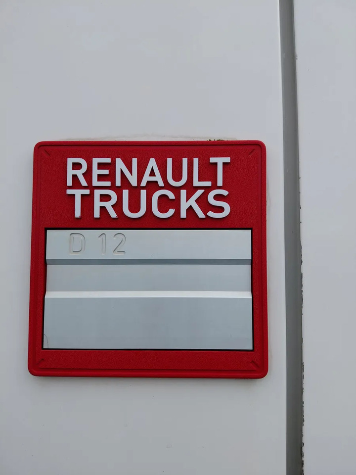 2017 Renault D12 4×2 Double Sleeper Curtainsider - Truk dengan terpal samping: gambar 5 2017 Renault D12 4×2 Double Sleeper Curtainsider - Truk dengan terpal samping: gambar 5