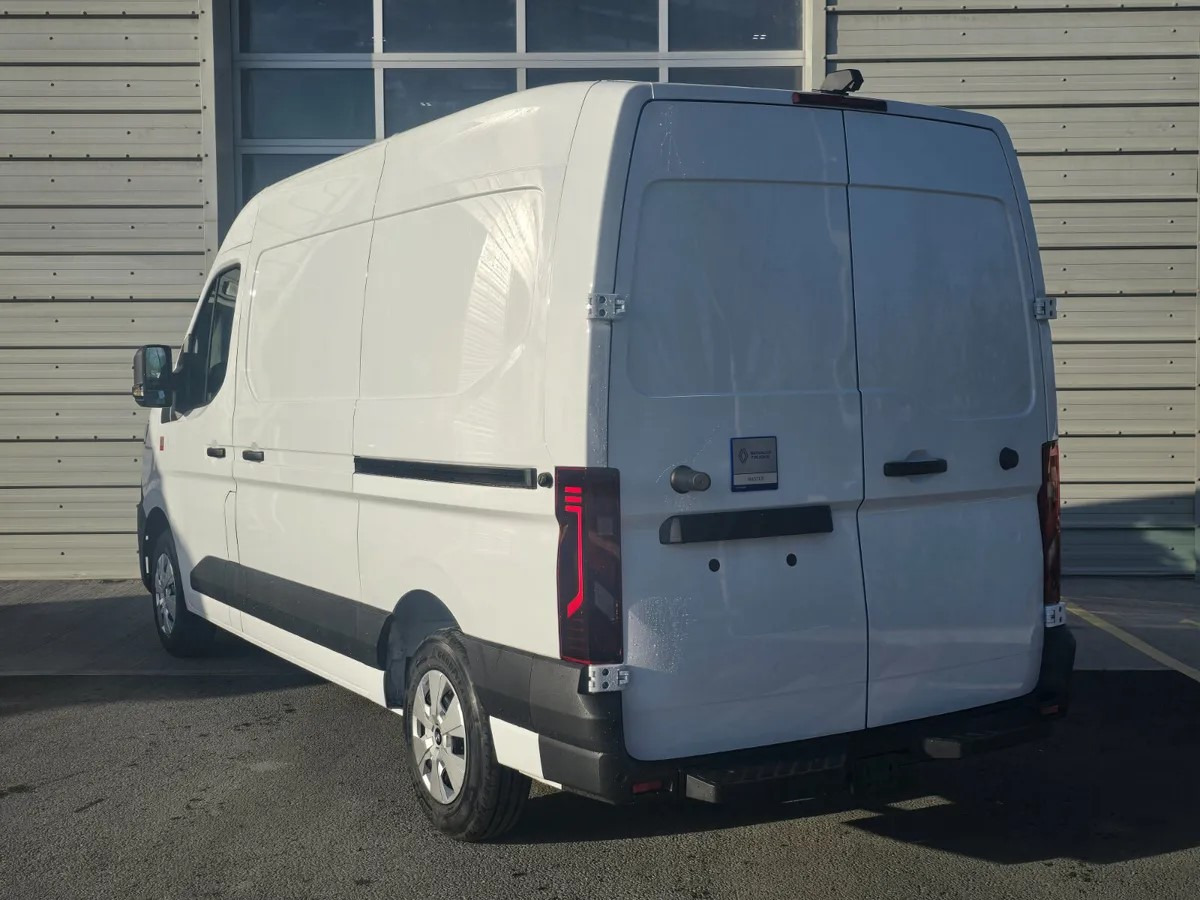 2025 Renault E-Tech Master L2H2 - Van panel: gambar 3 2025 Renault E-Tech Master L2H2 - Van panel: gambar 3
