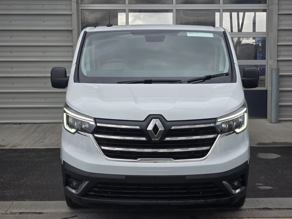 2025 Renault Trafic E-Tech Crew Cab - Van kombi: gambar 5 2025 Renault Trafic E-Tech Crew Cab - Van kombi: gambar 5
