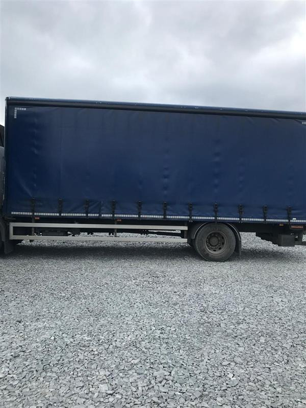 Fitzgeralds RENAULT 2017 D 18 High 4×2 250 Curtainsider - Truk dengan terpal samping: gambar 3 Fitzgeralds RENAULT 2017 D 18 High 4×2 250 Curtainsider - Truk dengan terpal samping: gambar 3