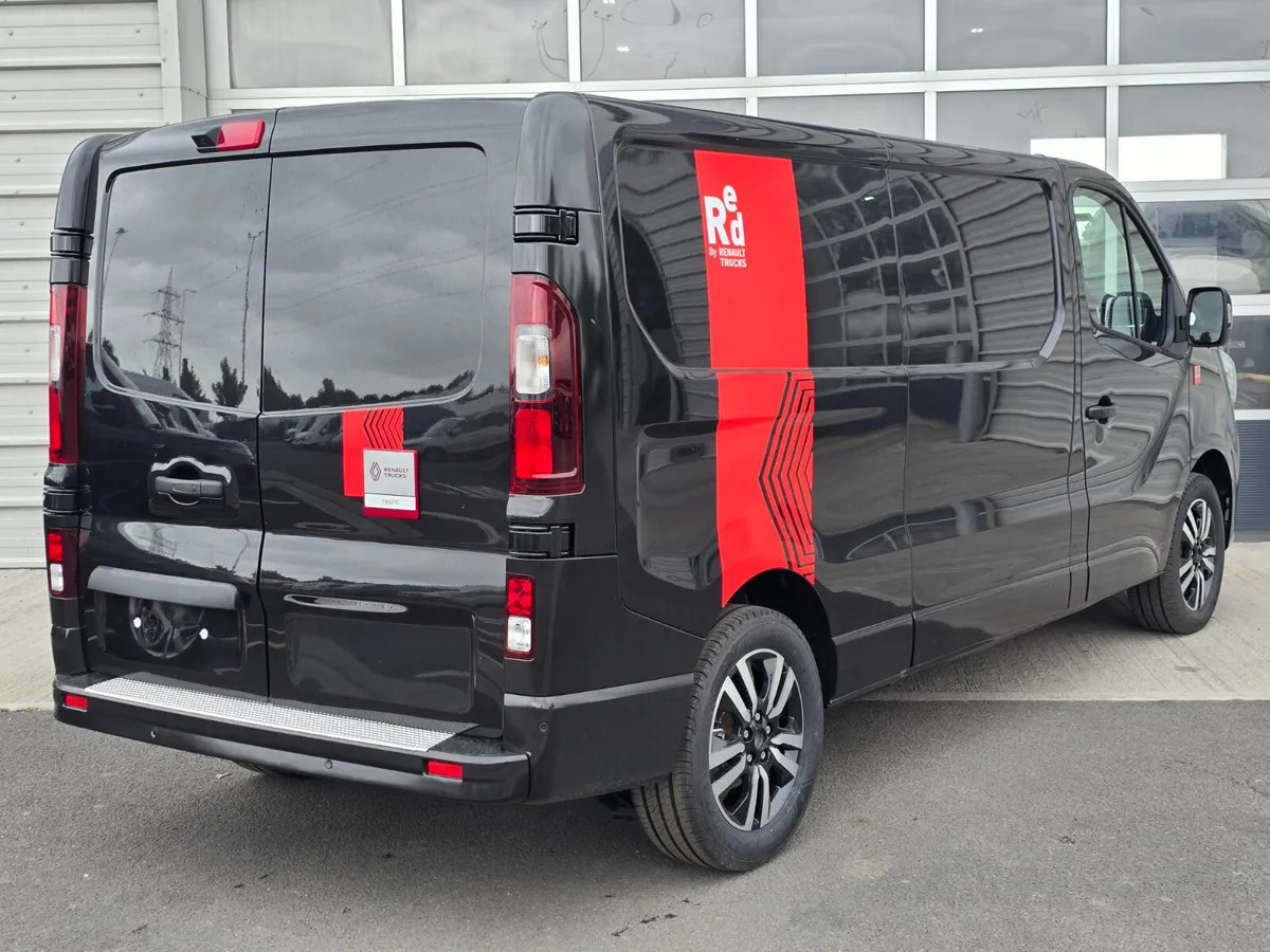 NEW Renault Trafic Exclusive 170BHP/150BHP Auto Black - Van panel: gambar 2 NEW Renault Trafic Exclusive 170BHP/150BHP Auto Black - Van panel: gambar 2
