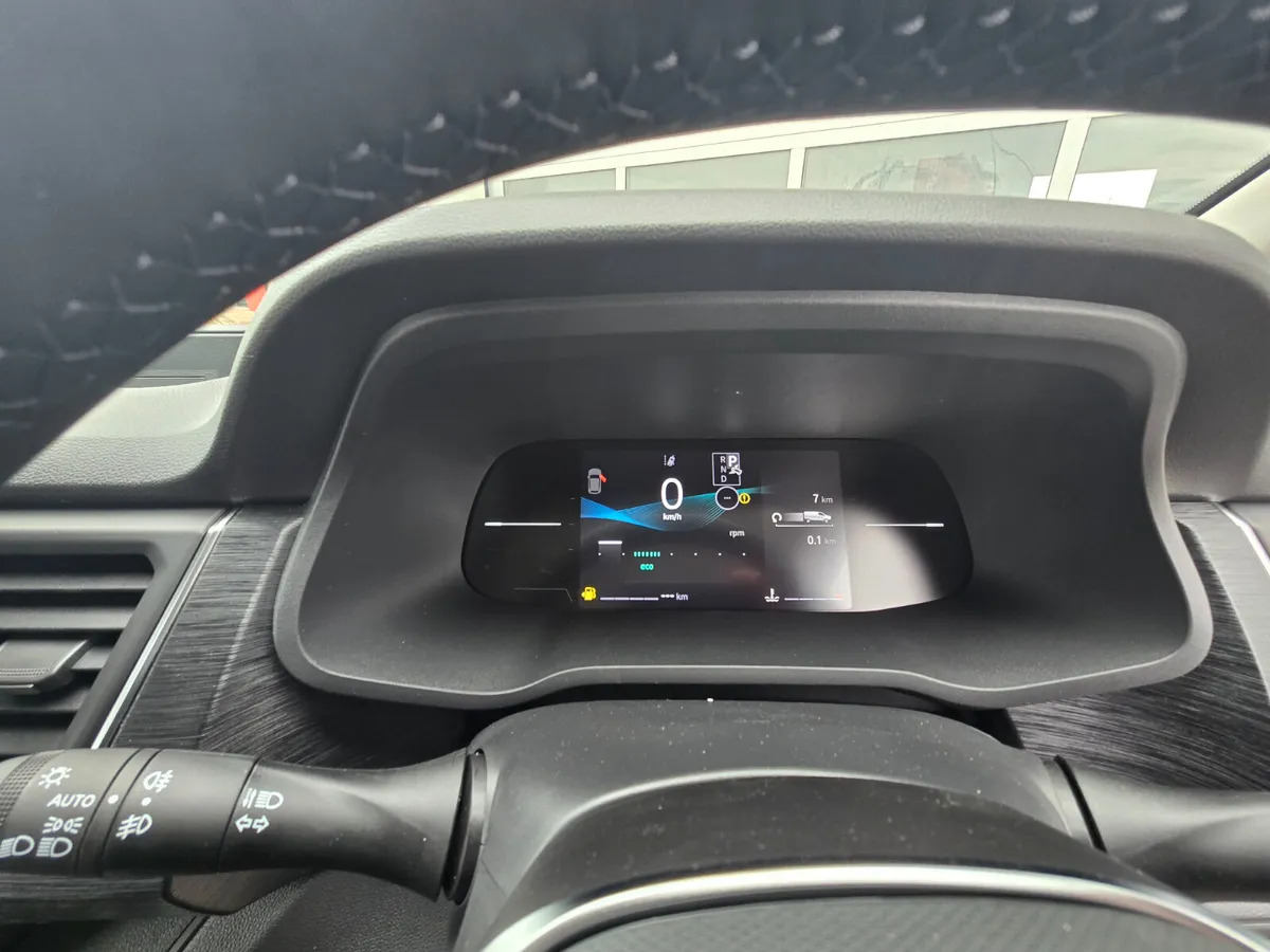 NEW Renault Trafic Exclusive 170BHP/150BHP Auto White - Van panel: gambar 4 NEW Renault Trafic Exclusive 170BHP/150BHP Auto White - Van panel: gambar 4