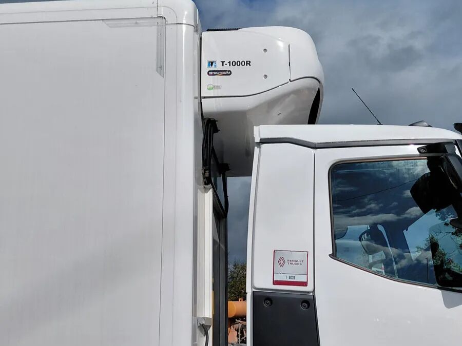 Renault T 380 Fridge Truck New - Unregistered - Truk berpendingin: gambar 4 Renault T 380 Fridge Truck New - Unregistered - Truk berpendingin: gambar 4