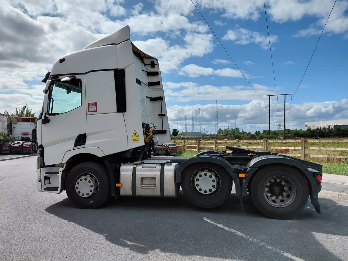 2017 Renault T520 6×2 PUSHER TML E6 - Tractor head: gambar 4 2017 Renault T520 6×2 PUSHER TML E6 - Tractor head: gambar 4