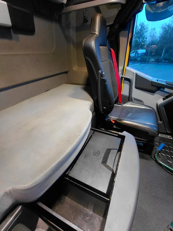 2019 Renault T-High 520 - Tractor head: gambar 4 2019 Renault T-High 520 - Tractor head: gambar 4