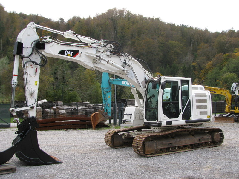 CATERPILLAR 320E LRR with 4 tools - Ekskavator perayap: gambar 1 CATERPILLAR 320E LRR with 4 tools - Ekskavator perayap: gambar 1