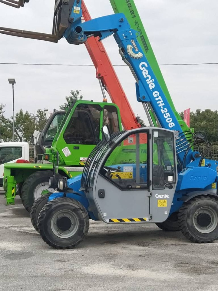 Genie 2506 - Telehandler: gambar 1 Genie 2506 - Telehandler: gambar 1