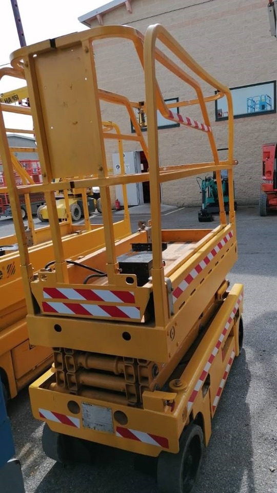 Haulotte Optimum 8 - Scissor lifts: gambar 4 Haulotte Optimum 8 - Scissor lifts: gambar 4