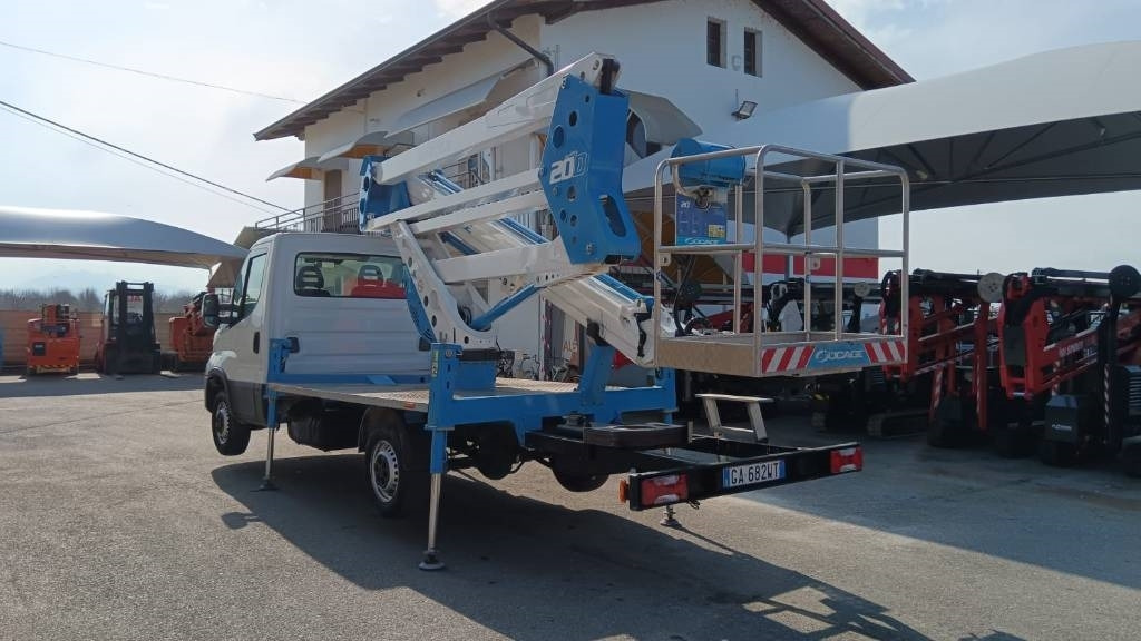 Socage 20d - Platform udara yang dipasang di truk: gambar 4 Socage 20d - Platform udara yang dipasang di truk: gambar 4