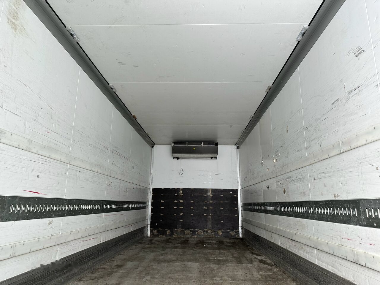MAN TGM 18.290 - Truk berpendingin: gambar 5 MAN TGM 18.290 - Truk berpendingin: gambar 5