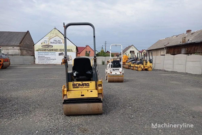 Bomag BW 100 road roller - Roller: gambar 2 Bomag BW 100 road roller - Roller: gambar 2