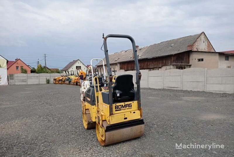 Bomag BW 100 road roller - Roller: gambar 4 Bomag BW 100 road roller - Roller: gambar 4