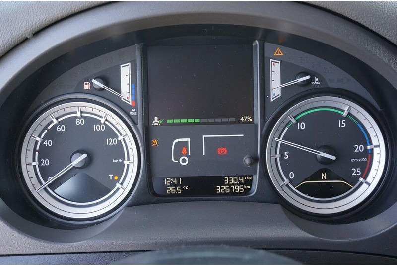 Truk berpendingin DAF CF / 400 / ACC / EURO 6 / PRZEWOZU NAPOJÓW / OŚ SKRĘTNA: gambar 12 Truk berpendingin DAF CF / 400 / ACC / EURO 6 / PRZEWOZU NAPOJÓW / OŚ SKRĘTNA: gambar 12