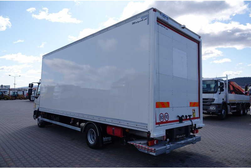 DAF LF 210 / KONTENER - 7 M / SOLÓWKA / WINDA DHOLLANDIA / EURO 6 - Truk box: gambar 4 DAF LF 210 / KONTENER - 7 M / SOLÓWKA / WINDA DHOLLANDIA / EURO 6 - Truk box: gambar 4