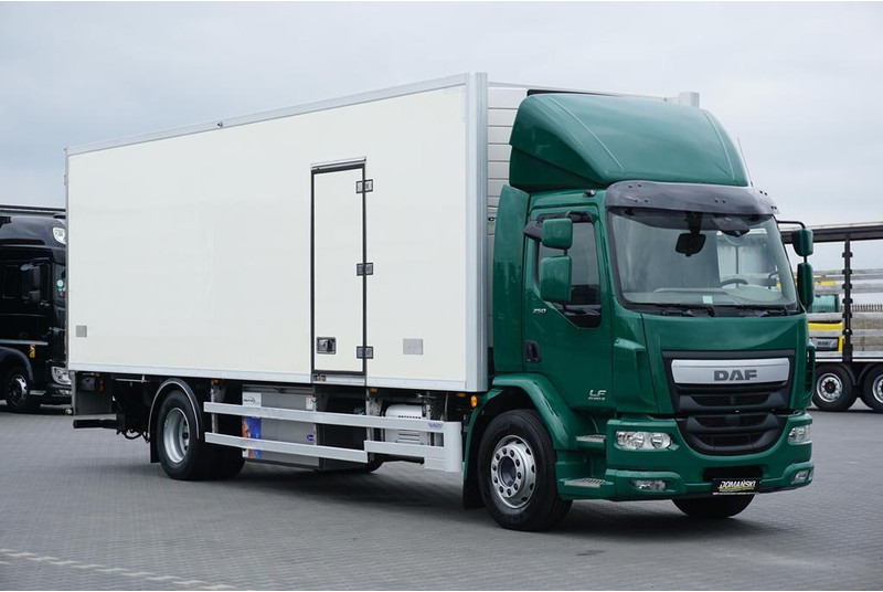 DAF LF / 250 / EURO 6 / CHŁODNIA + WINDA / MULTITEMPERATURA - Truk berpendingin: gambar 1 DAF LF / 250 / EURO 6 / CHŁODNIA + WINDA / MULTITEMPERATURA - Truk berpendingin: gambar 1