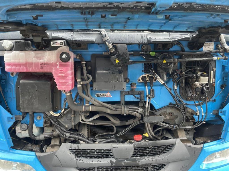 DAF LF210 FA - Truk box: gambar 5 DAF LF210 FA - Truk box: gambar 5