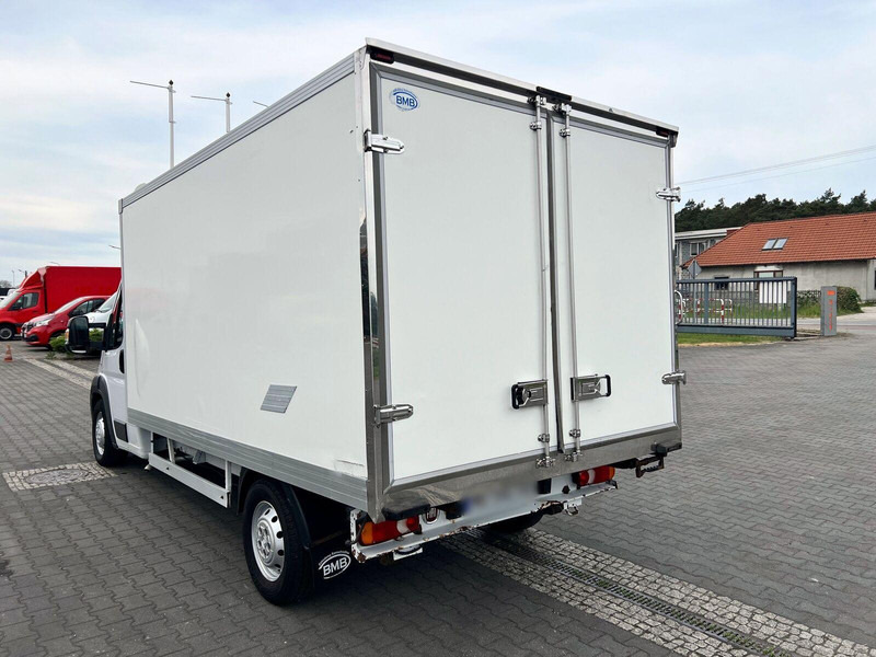 Fiat Ducato Kontener 3x Drzwi, Chłodnia/Mroźnia + 230V Zarejestrowany - Van berpendingin: gambar 3 Fiat Ducato Kontener 3x Drzwi, Chłodnia/Mroźnia + 230V Zarejestrowany - Van berpendingin: gambar 3