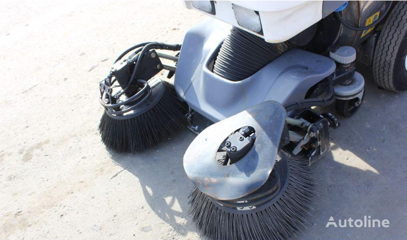 Green Machines 414 Street sweeping machine - Penyapu jalan: gambar 5 Green Machines 414 Street sweeping machine - Penyapu jalan: gambar 5