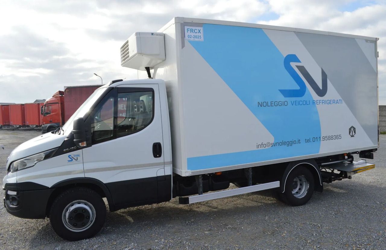 IVECO DAILY 60C15 REFRIGERATOR + SIDE AND REAR DOORS, LIFT FOLDED UNDE - Truk berpendingin: gambar 2 IVECO DAILY 60C15 REFRIGERATOR + SIDE AND REAR DOORS, LIFT FOLDED UNDE - Truk berpendingin: gambar 2