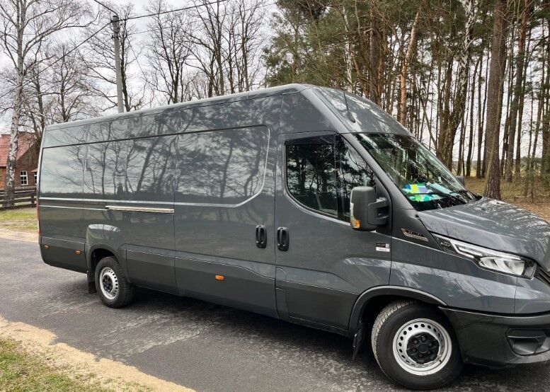 IVECO Daily 35S18 3.0 cargo van - Van panel: gambar 2 IVECO Daily 35S18 3.0 cargo van - Van panel: gambar 2