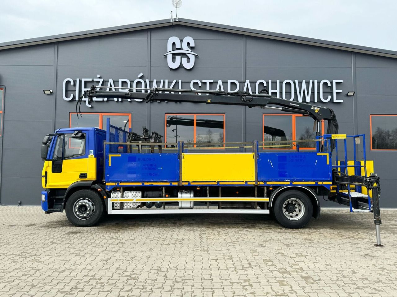 IVECO EuroCargo 180E25 - Truk flatbed, Truk derek: gambar 4 IVECO EuroCargo 180E25 - Truk flatbed, Truk derek: gambar 4