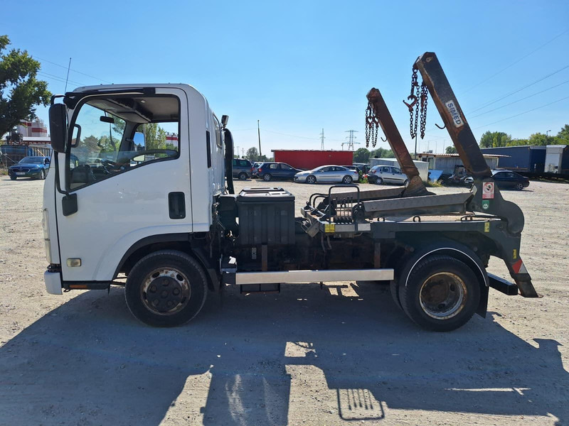 Isuzu 4X4 - container transport - Truk skip loader: gambar 5 Isuzu 4X4 - container transport - Truk skip loader: gambar 5