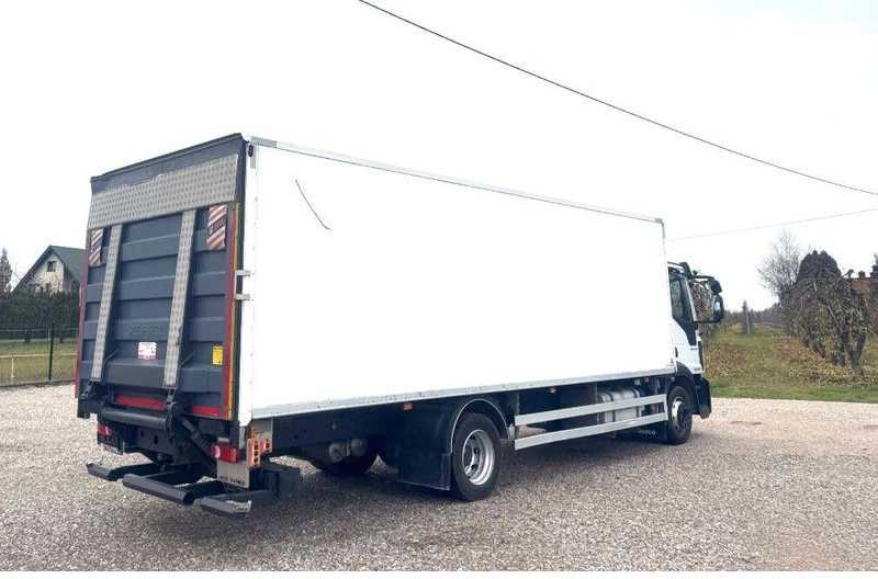 Iveco 120-250 EUROCARGO Koffer + Tail Lift - Truk box: gambar 4 Iveco 120-250 EUROCARGO Koffer + Tail Lift - Truk box: gambar 4