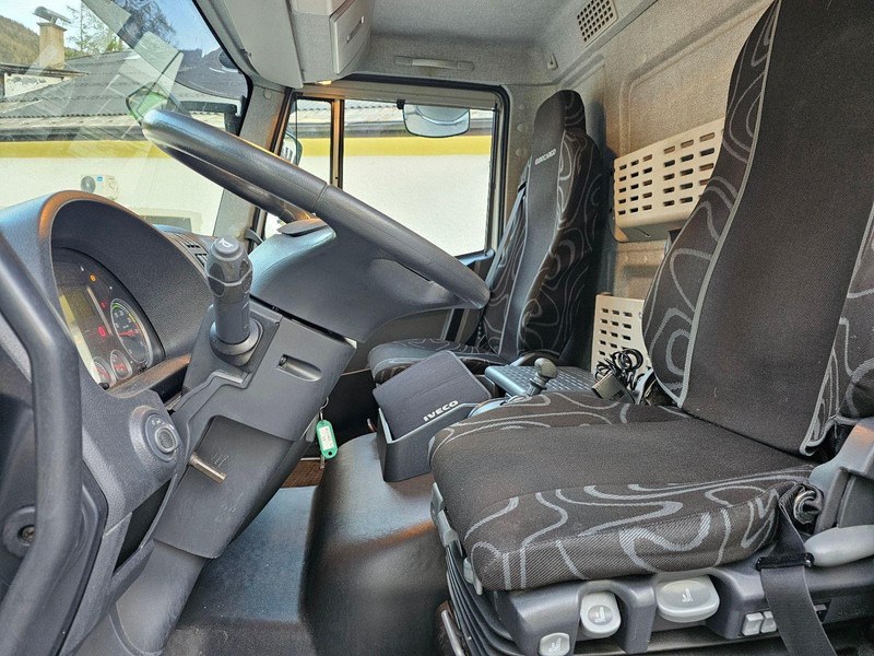 Truk berpendingin Iveco 160E28 Frigo Carrier Supra 1150MT + Tail lift: gambar 13