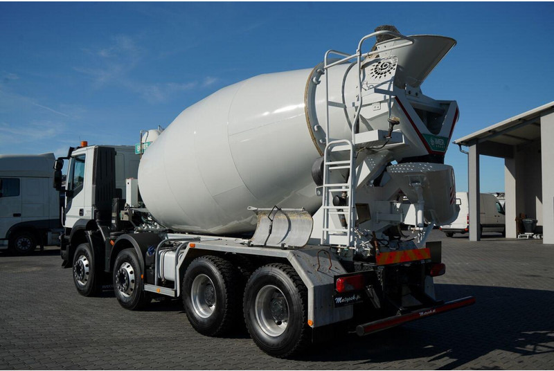 Iveco 400 SL X-WAY STRALIS / 8X4 /  BETONOMIESZARKA / IMER / OPONY 100 - Truk pengaduk beton: gambar 4 Iveco 400 SL X-WAY STRALIS / 8X4 /  BETONOMIESZARKA / IMER / OPONY 100 - Truk pengaduk beton: gambar 4
