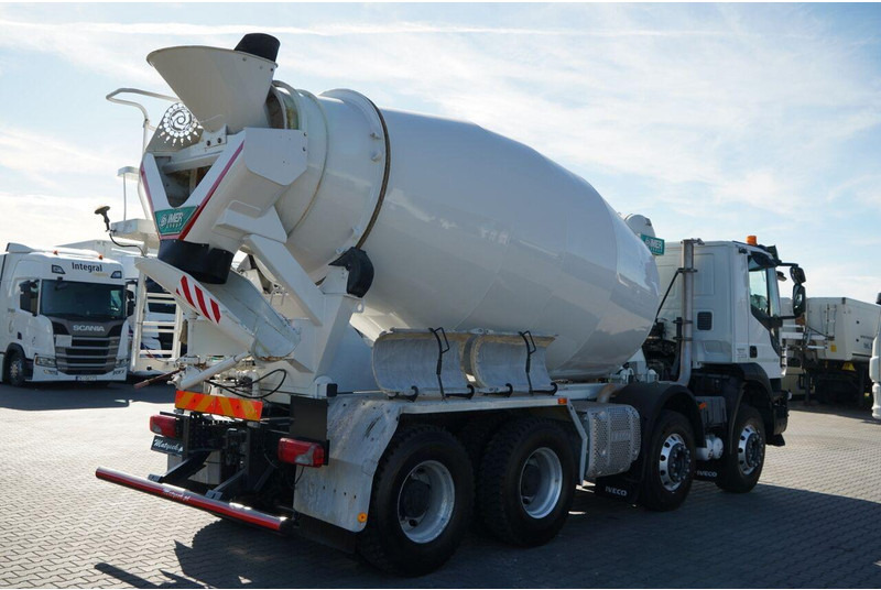 Iveco 400 SL X-WAY STRALIS / 8X4 /  BETONOMIESZARKA / IMER / OPONY 100 - Truk pengaduk beton: gambar 5 Iveco 400 SL X-WAY STRALIS / 8X4 /  BETONOMIESZARKA / IMER / OPONY 100 - Truk pengaduk beton: gambar 5