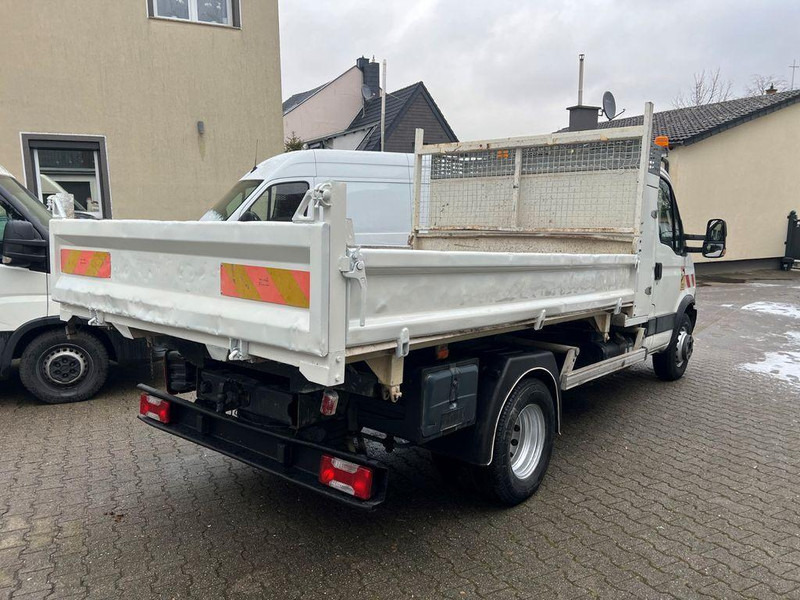 Iveco 70C17 3 way tipper - Truk jungkit: gambar 4 Iveco 70C17 3 way tipper - Truk jungkit: gambar 4