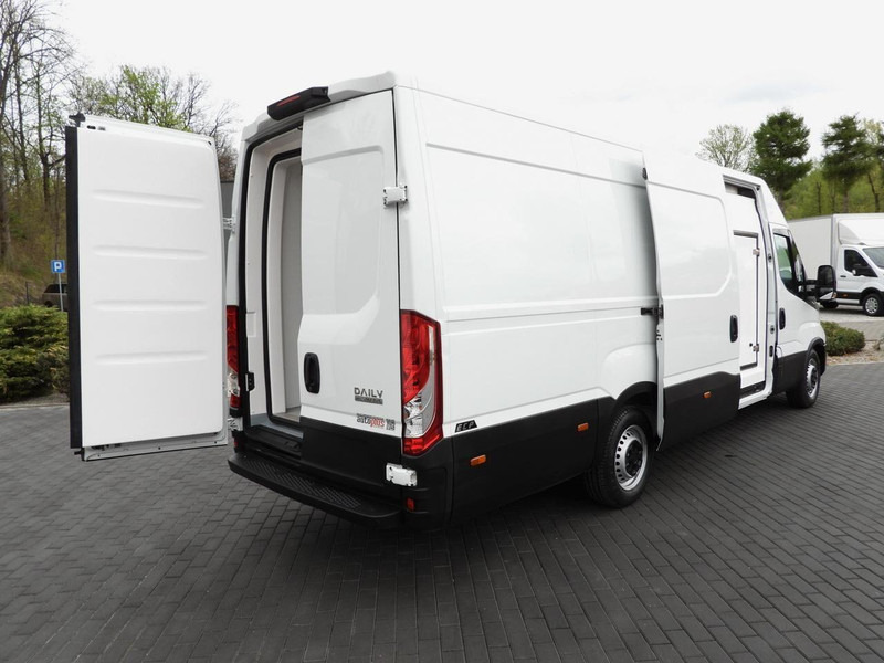 Iveco DAILY 35S14 FURGON CHŁODNIA 0*C ZASILANIE 230V TEMPOMAT AUTOMAT - Van berpendingin: gambar 3 Iveco DAILY 35S14 FURGON CHŁODNIA 0*C ZASILANIE 230V TEMPOMAT AUTOMAT - Van berpendingin: gambar 3