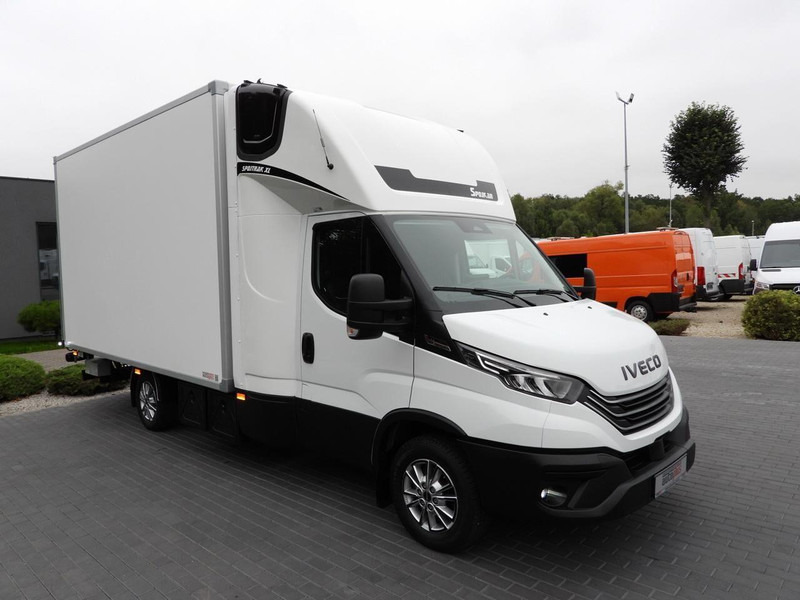 Iveco DAILY 35S18 KONTENER HI-MATIC WINDA 8 PALET TEMPOMAT NAWIGACJA L - Van box: gambar 4 Iveco DAILY 35S18 KONTENER HI-MATIC WINDA 8 PALET TEMPOMAT NAWIGACJA L - Van box: gambar 4