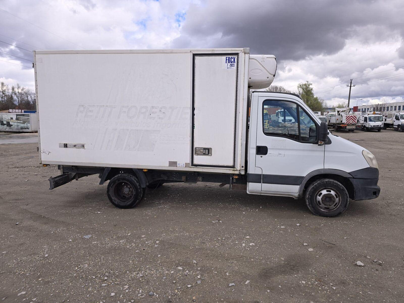 Iveco Daily 35 C 13 - Carrier Xarios 500 frigo - Van berpendingin: gambar 4 Iveco Daily 35 C 13 - Carrier Xarios 500 frigo - Van berpendingin: gambar 4