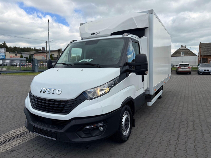 Iveco Daily 35S18 Kontener 4,5m Drzwi Tył Lift - Van berpendingin: gambar 1 Iveco Daily 35S18 Kontener 4,5m Drzwi Tył Lift - Van berpendingin: gambar 1
