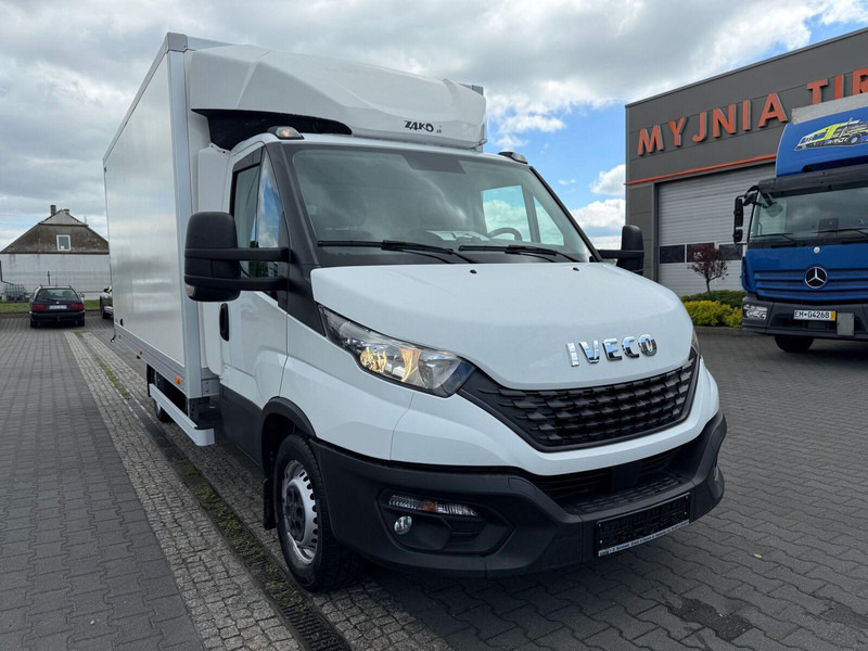 Iveco Daily 35S18 Kontener 4,5m Drzwi Tył Lift - Van berpendingin: gambar 5 Iveco Daily 35S18 Kontener 4,5m Drzwi Tył Lift - Van berpendingin: gambar 5