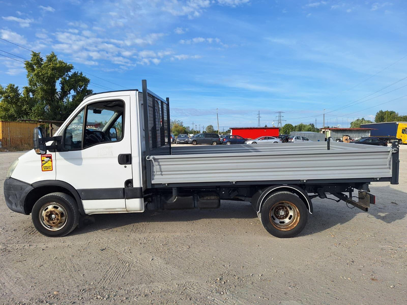 Iveco Daily 50 C 15 - 3 sided Tipper - Truk jungkit: gambar 5 Iveco Daily 50 C 15 - 3 sided Tipper - Truk jungkit: gambar 5