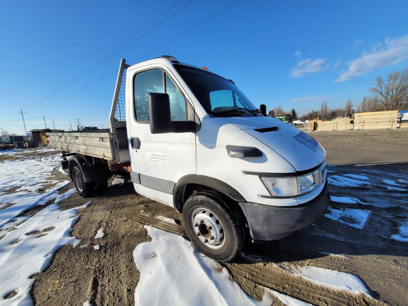 Iveco Daily 65 C 17 3 sided tipper 6,5t - Truk jungkit: gambar 1 Iveco Daily 65 C 17 3 sided tipper 6,5t - Truk jungkit: gambar 1