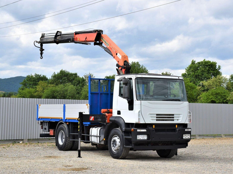 Iveco Eurocargo 180E28 - Truk flatbed, Truk derek: gambar 1 Iveco Eurocargo 180E28 - Truk flatbed, Truk derek: gambar 1