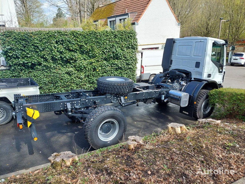 Iveco ML 150E24WS 4x4 - Truk sasis: gambar 3 Iveco ML 150E24WS 4x4 - Truk sasis: gambar 3