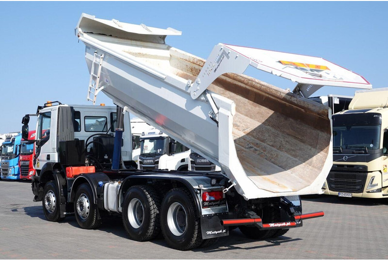 Iveco STRALIS X-WAY 480 / 8x4 / WYWROTKA TYLNOZSYP + HYDROKLAPA / OPON - Truk jungkit: gambar 2 Iveco STRALIS X-WAY 480 / 8x4 / WYWROTKA TYLNOZSYP + HYDROKLAPA / OPON - Truk jungkit: gambar 2