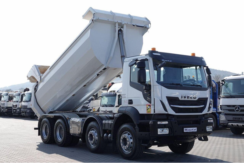 Iveco STRALIS X-WAY 480 / 8x4 / WYWROTKA TYLNOZSYP + HYDROKLAPA / OPON - Truk jungkit: gambar 4 Iveco STRALIS X-WAY 480 / 8x4 / WYWROTKA TYLNOZSYP + HYDROKLAPA / OPON - Truk jungkit: gambar 4