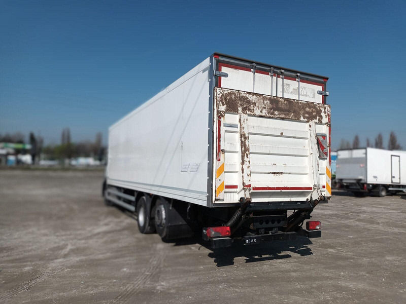 Iveco Stralis 310 6x2 Koffer + LBW - Truk box: gambar 5 Iveco Stralis 310 6x2 Koffer + LBW - Truk box: gambar 5